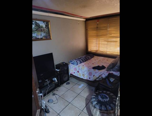 2 BEDROOM HOUSE FOR SALE IN EMDENI